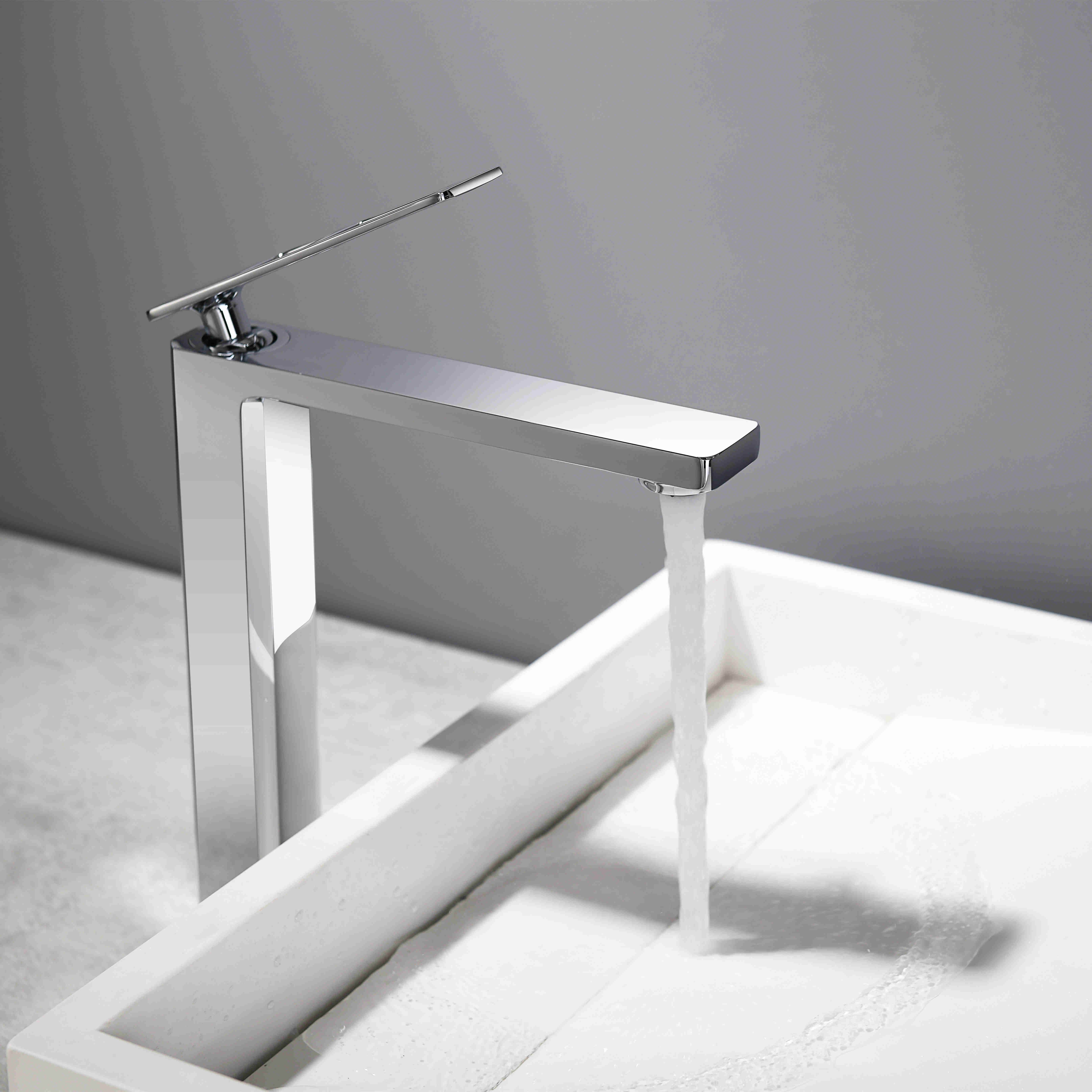 Grifo alto para lavabo 600206CP