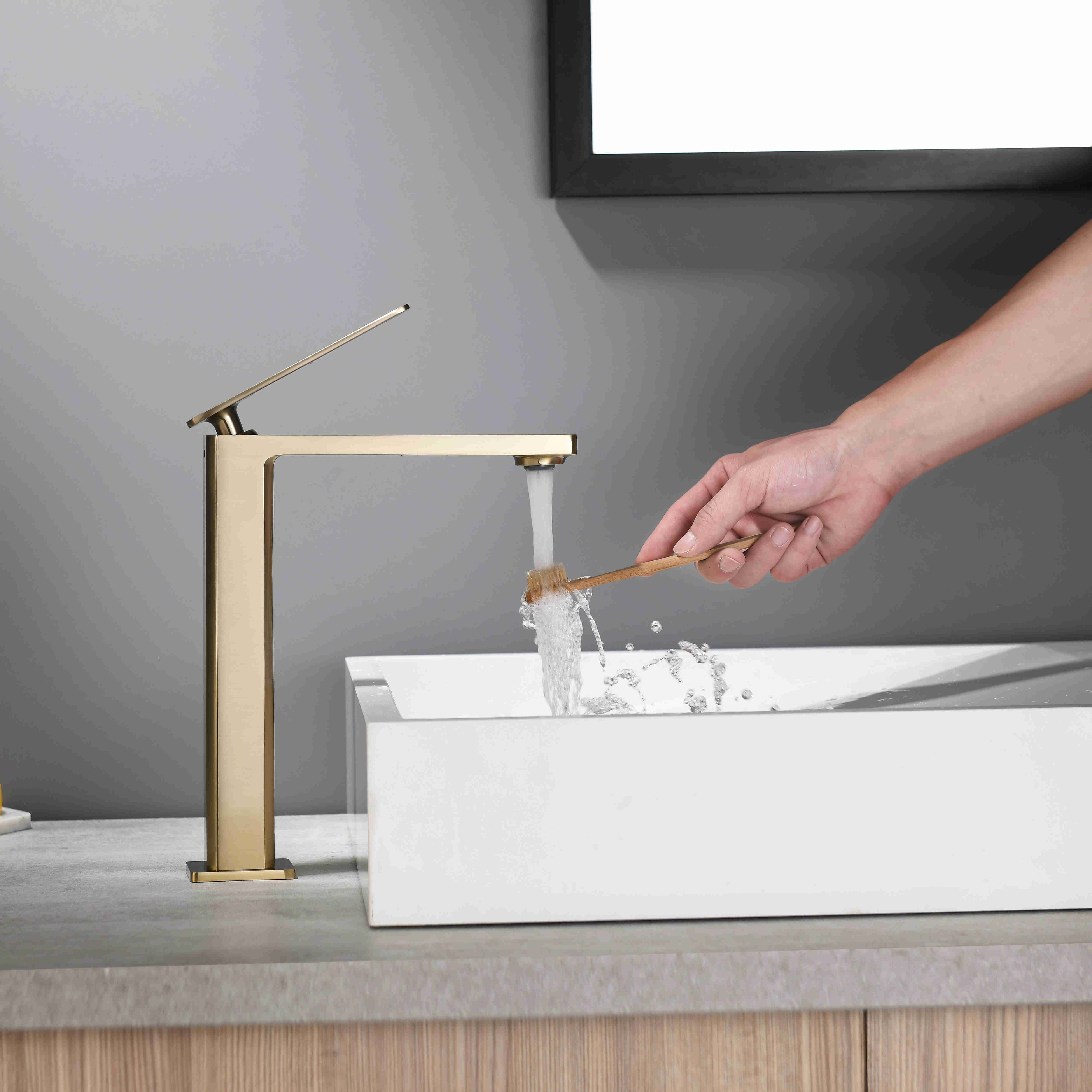 Grifo alto para lavabo 600206BG