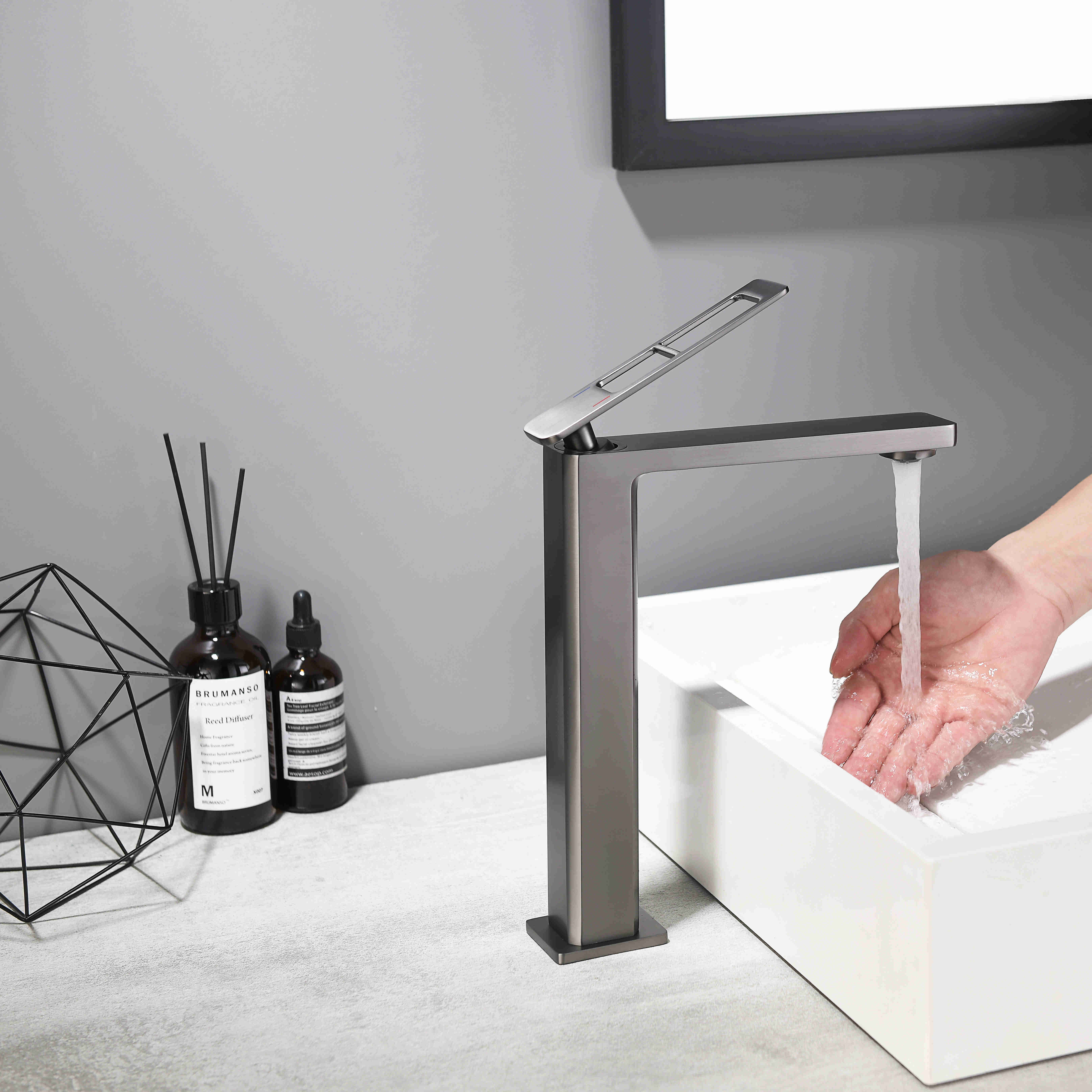 Grifo alto para lavabo 600206GG